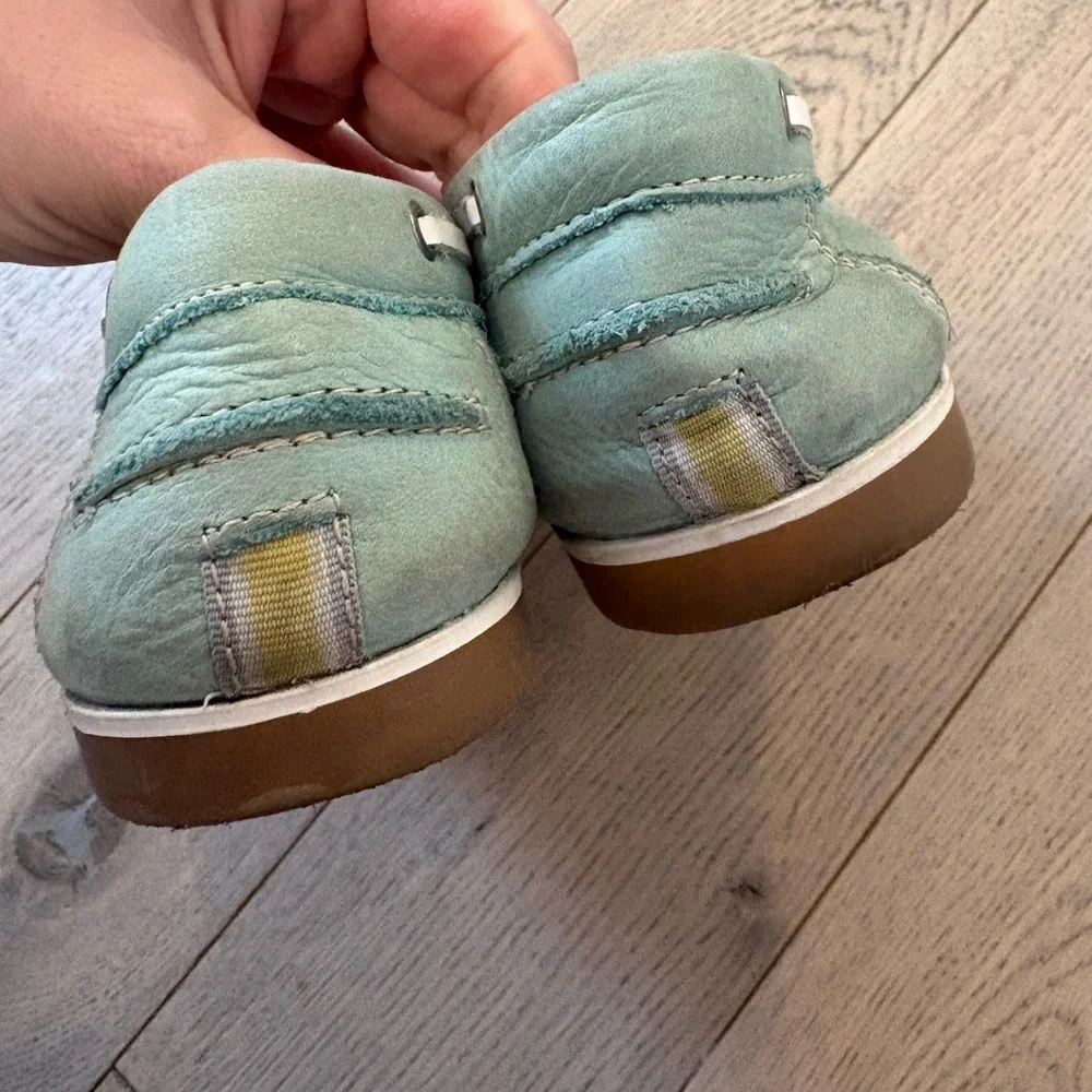 Naturalizer Aqua Leather Loafers - Picture 4 of 8